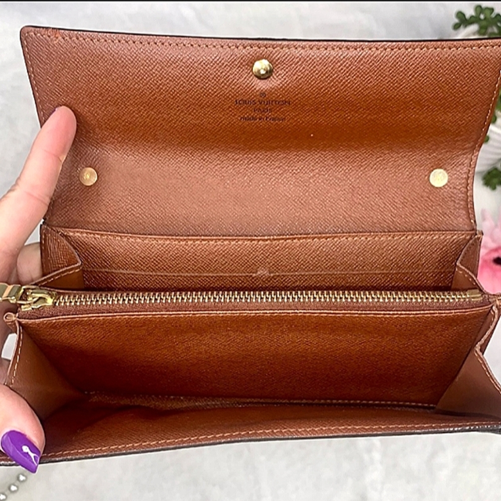 🌺 Louis Vuitton Long Portefeuille Sarah Wallet on Chain Pre-owned WOC - Picture 8 of 16